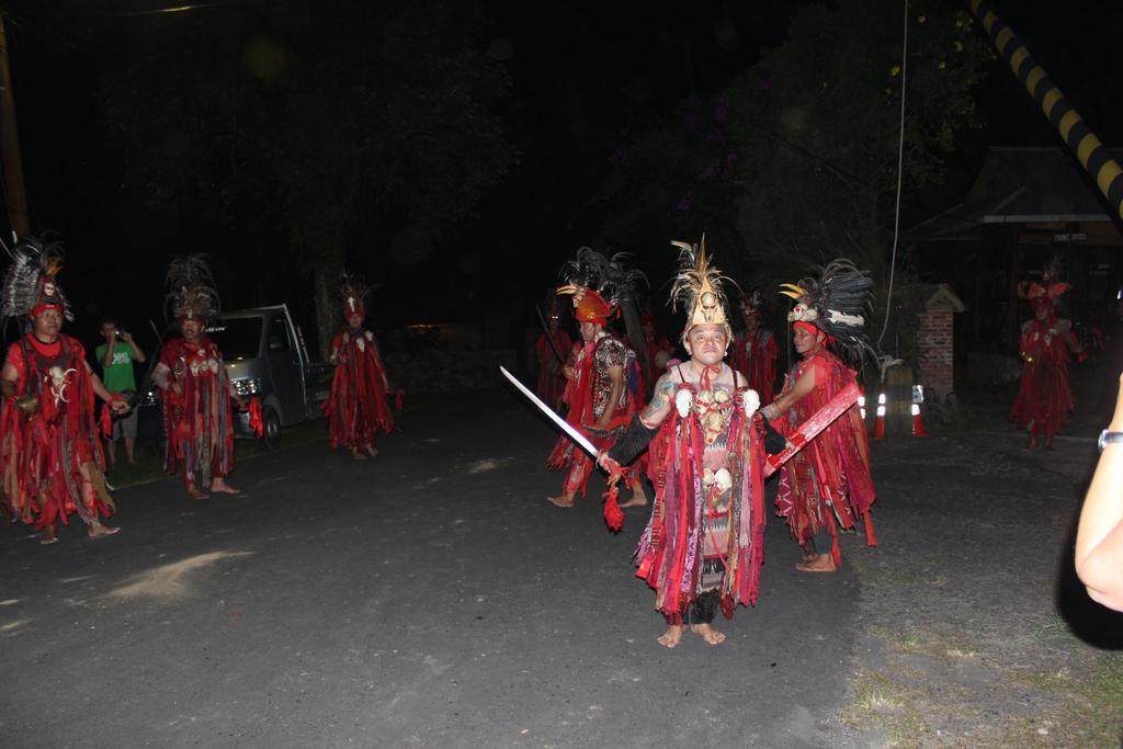 Highland Resort & Nature Tours Tomohon Extérieur photo