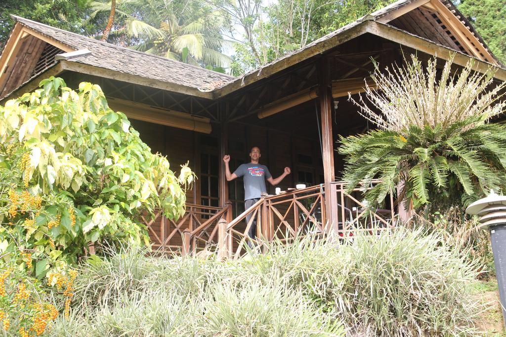 Highland Resort & Nature Tours Tomohon Extérieur photo