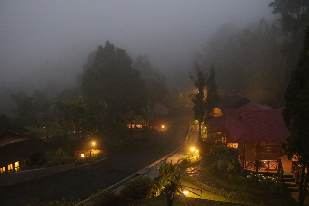 Highland Resort & Nature Tours Tomohon Extérieur photo