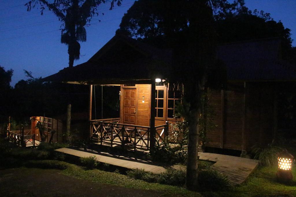 Highland Resort & Nature Tours Tomohon Extérieur photo