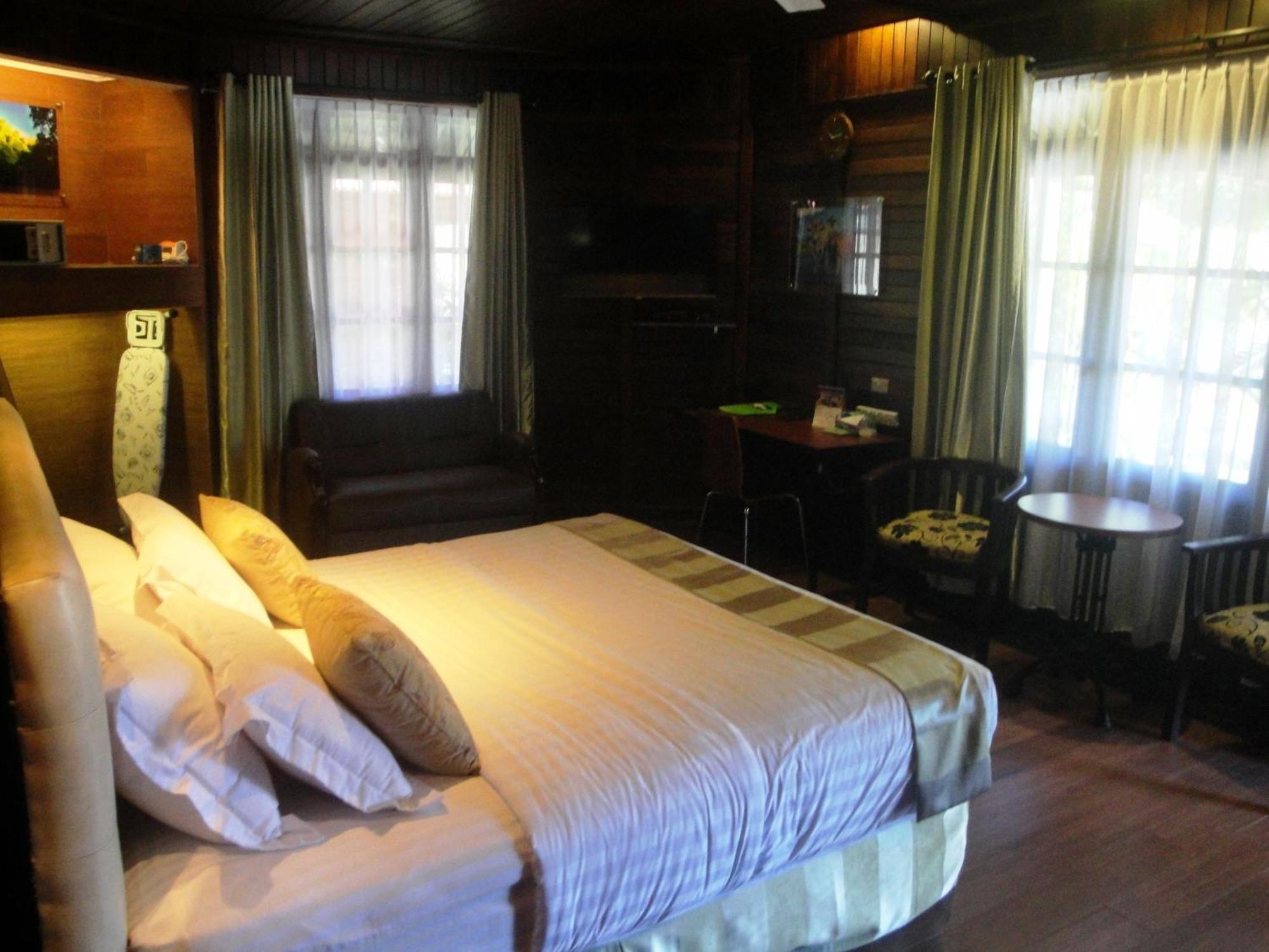 Highland Resort & Nature Tours Tomohon Chambre photo