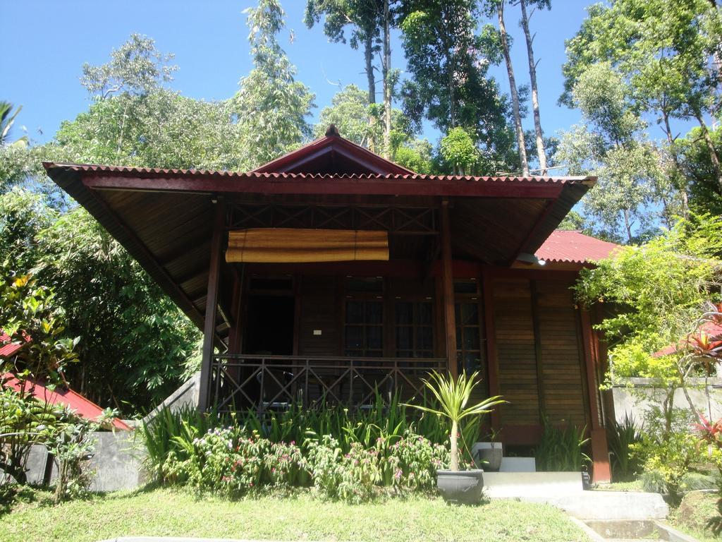 Highland Resort & Nature Tours Tomohon Extérieur photo