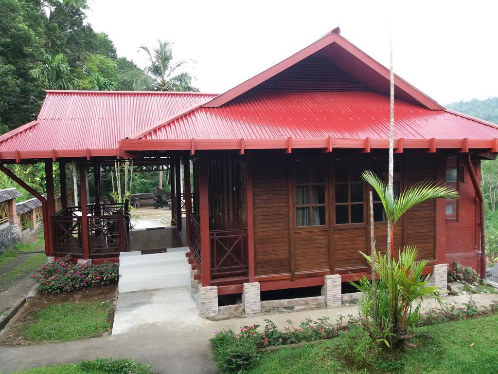 Highland Resort & Nature Tours Tomohon Extérieur photo