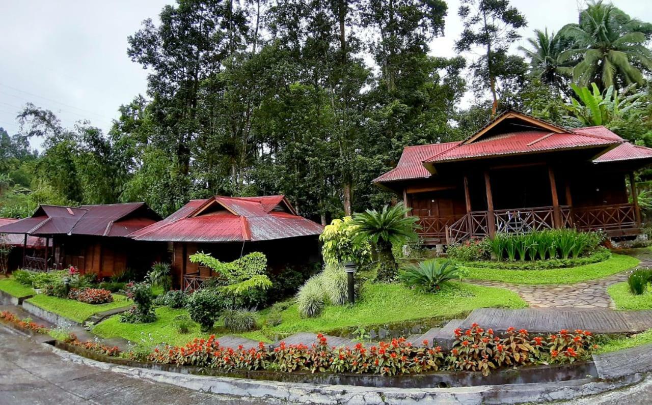 Highland Resort & Nature Tours Tomohon Extérieur photo