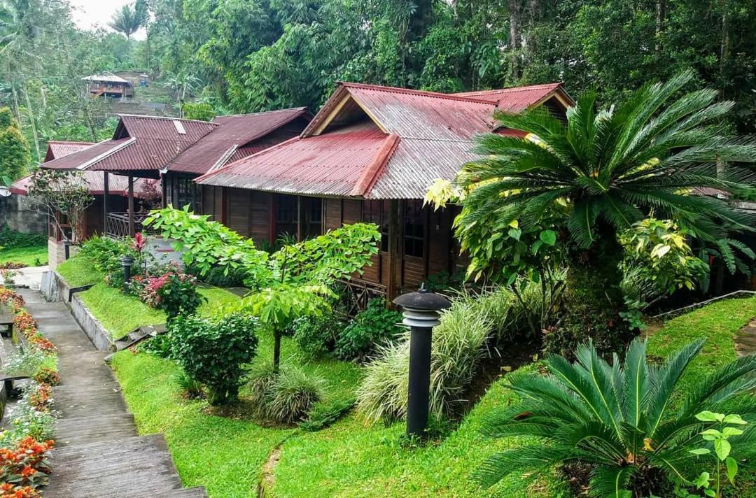 Highland Resort & Nature Tours Tomohon Extérieur photo